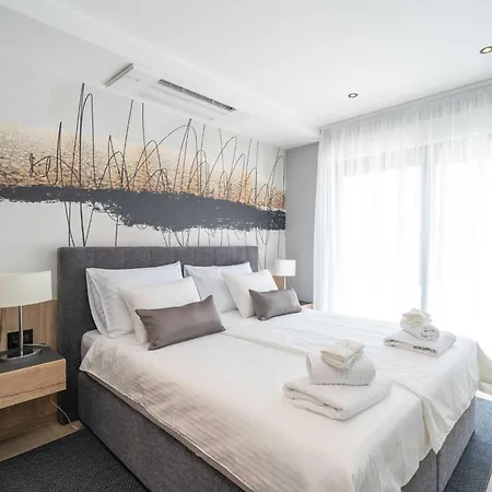 Апартаменты Royale - Luxury One Bedroom With Terrace