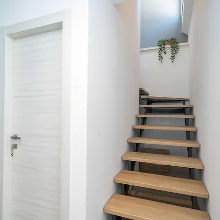 Royale - Luxury One Bedroom With Terrace شقة تْسافتات